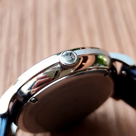 DuFa Saphir GMT quartz watch with date - Picture 8 of 16